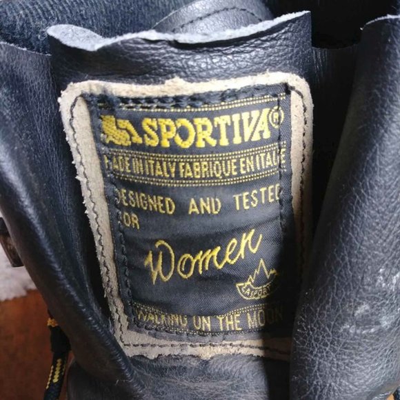 Women's Hiking/Mountaineering Boots - Picture 3 of 4